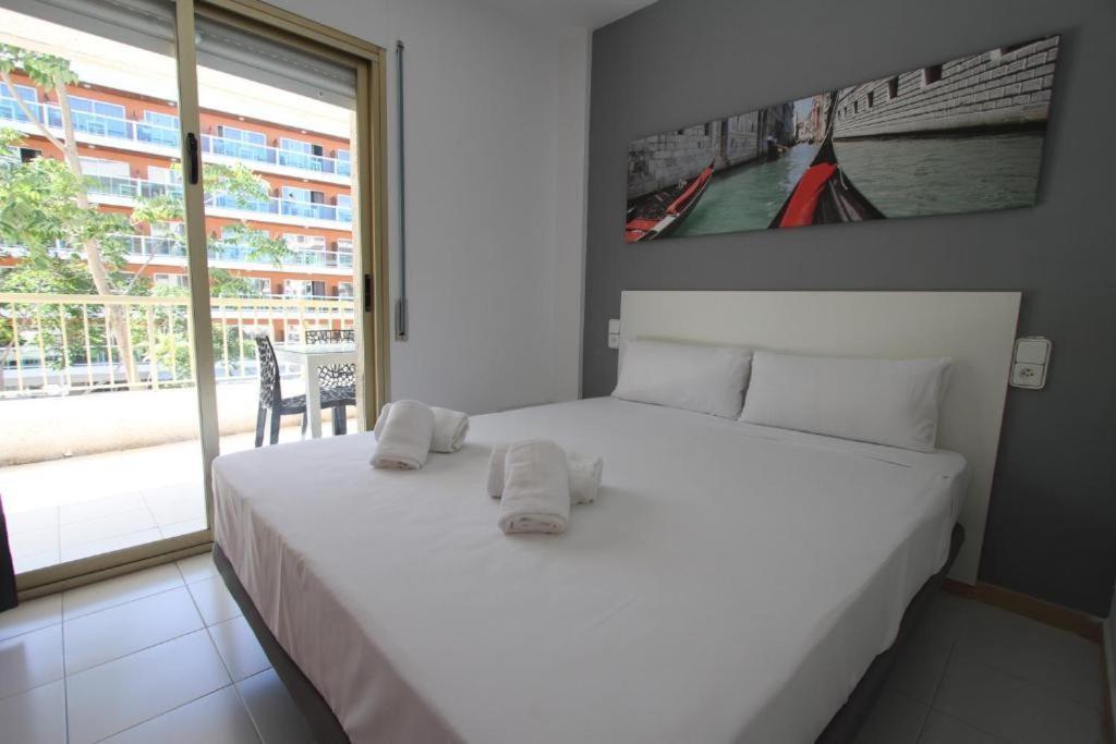 For A Stay Atalaya Salou Luaran gambar